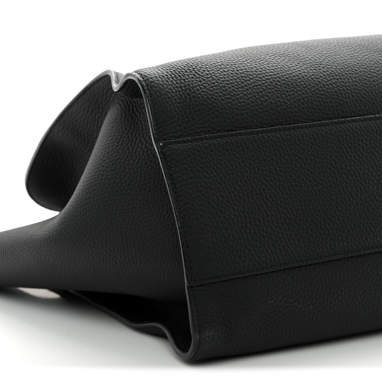 Matte Grained Calfskin Marlo 17 Black