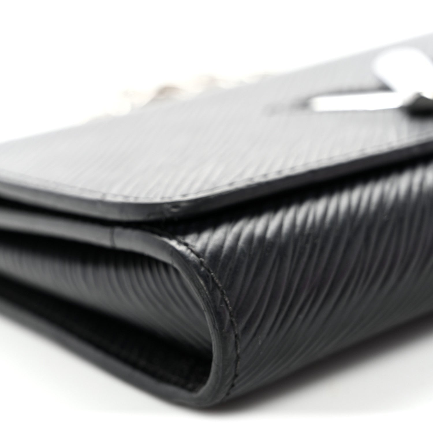 Epi Twist Chain Wallet Black