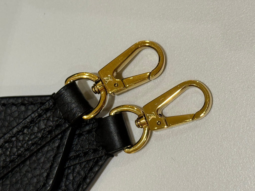 LOUIS VUITTON CAPUCINES MINI
