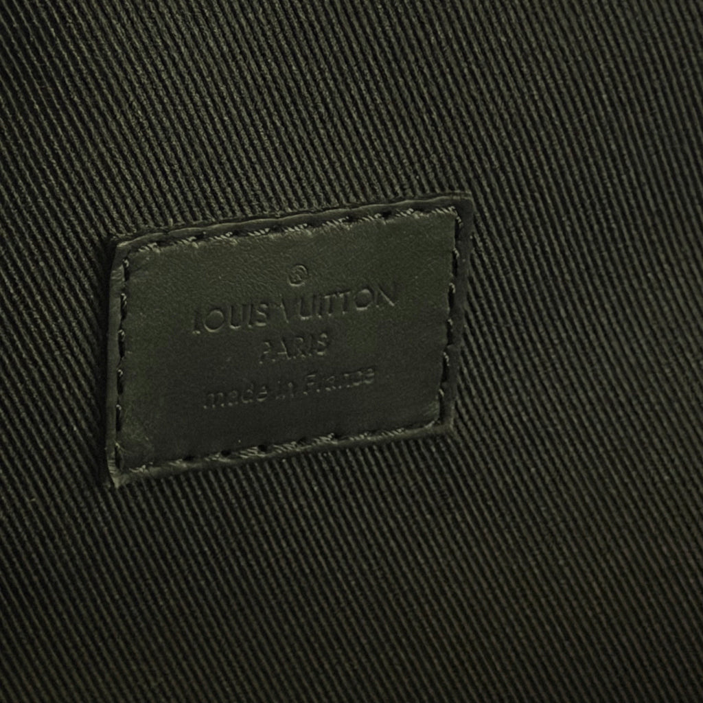 LOUIS VUITTON DISCOVERY APOLLO BLACK WARRIOR BACKPACK