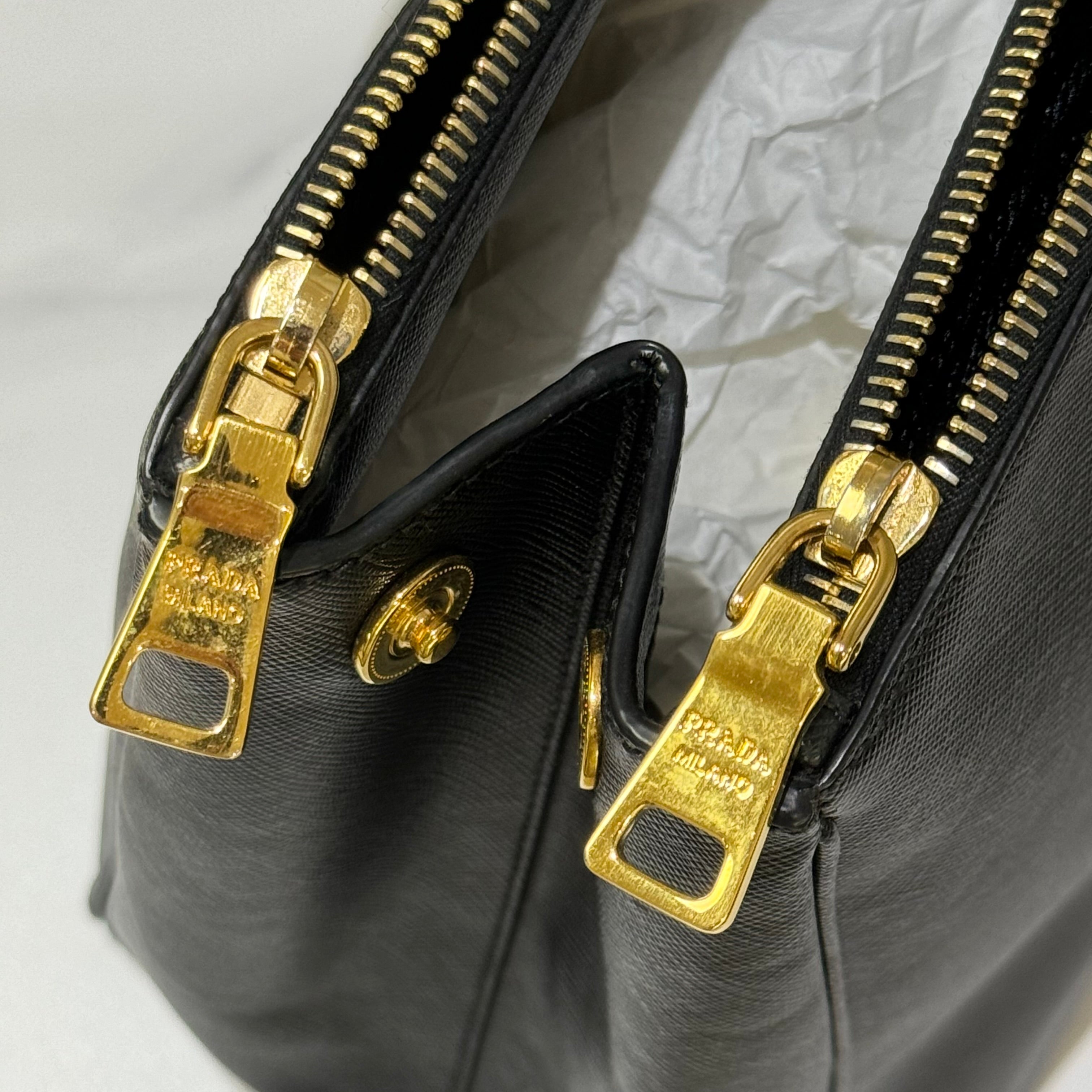 PRADA LARGE PALLERIA BAG