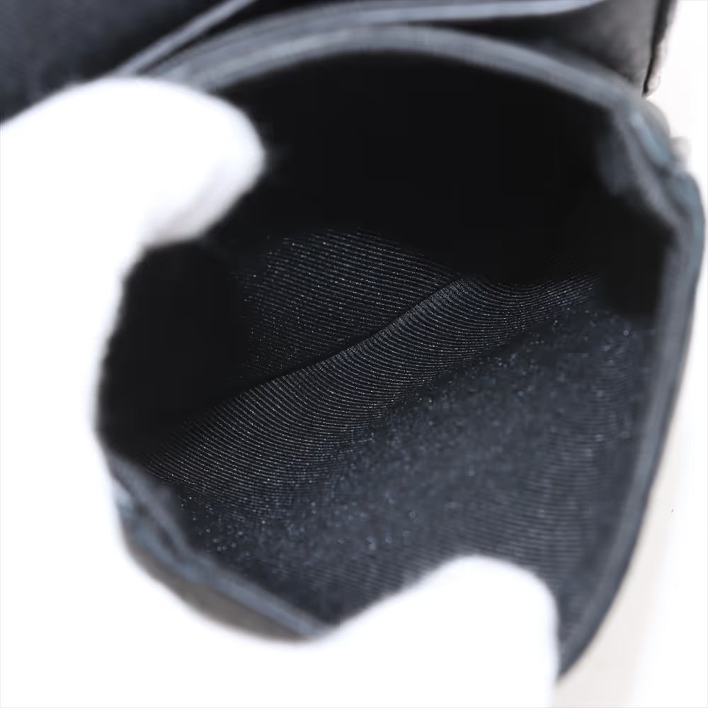 Louis Vuitton Taurillon Monogram S-Lock Vertical Wearable Wallet Black