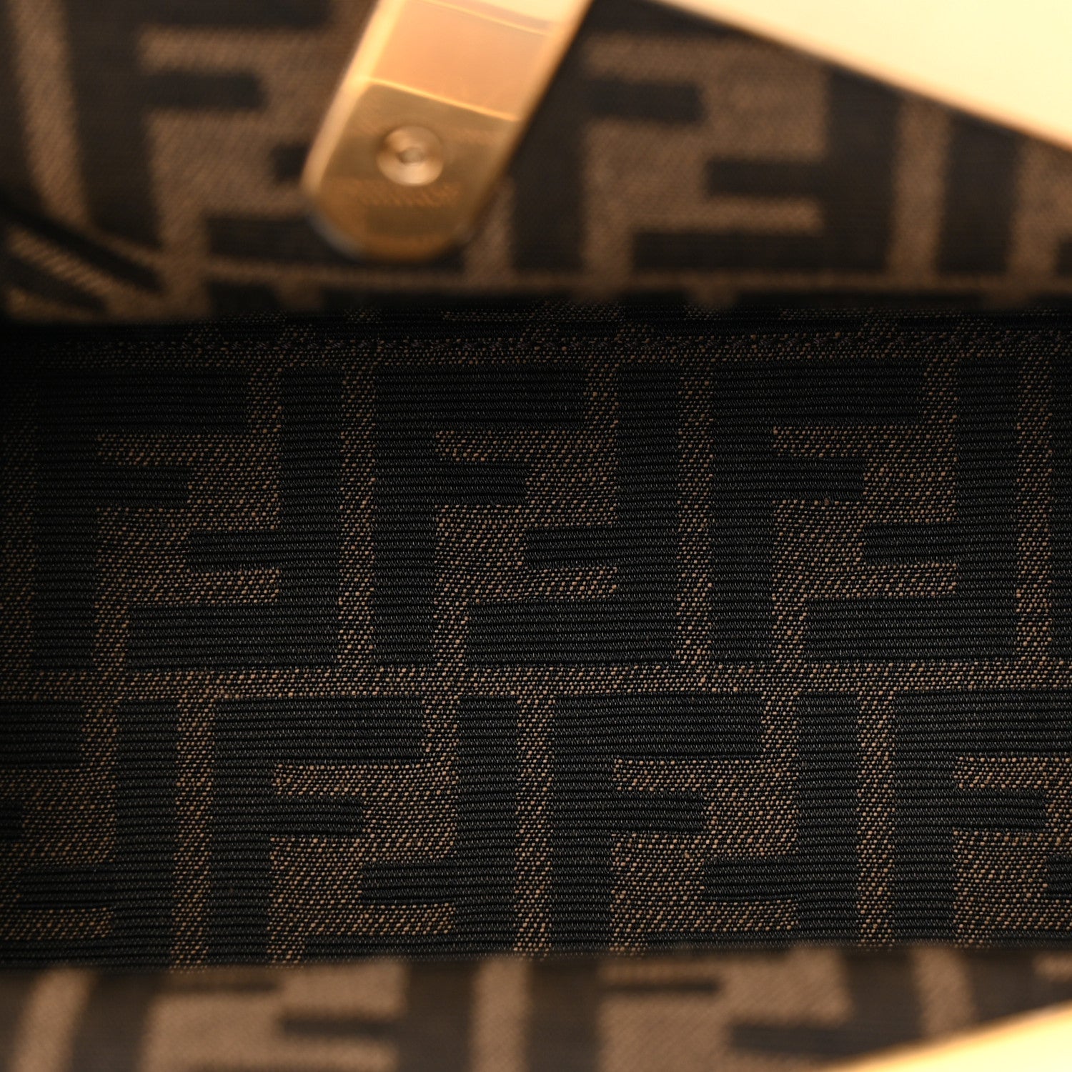 Vitello Grace Intreccio Nappa Small Fendi First Tortora White Rice