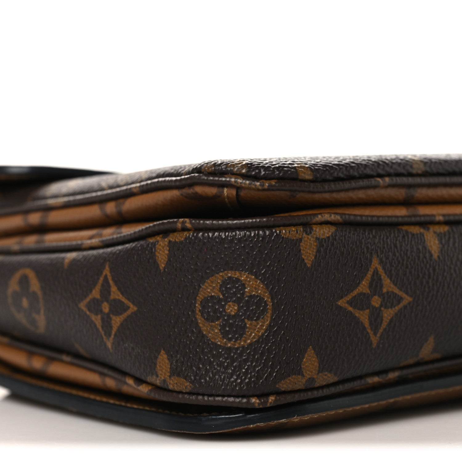 Reverse Monogram Pochette Metis