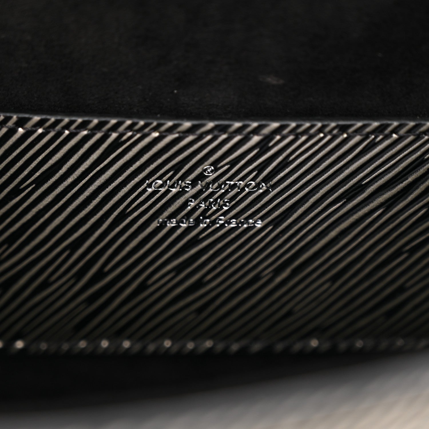 Epi Twist Shoulder Bag MM Platine