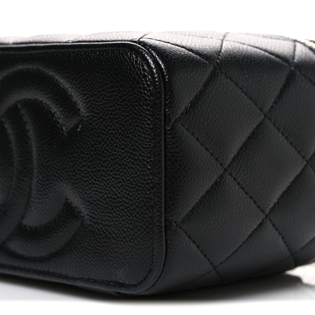 Caviar Quilted Small Vanity Case With Chain Black