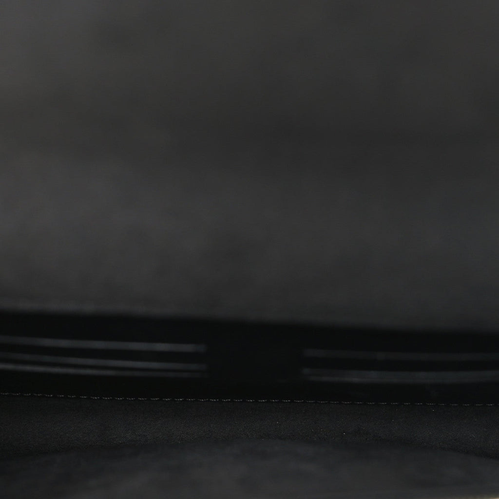 Calfskin Chain Louise GM Black