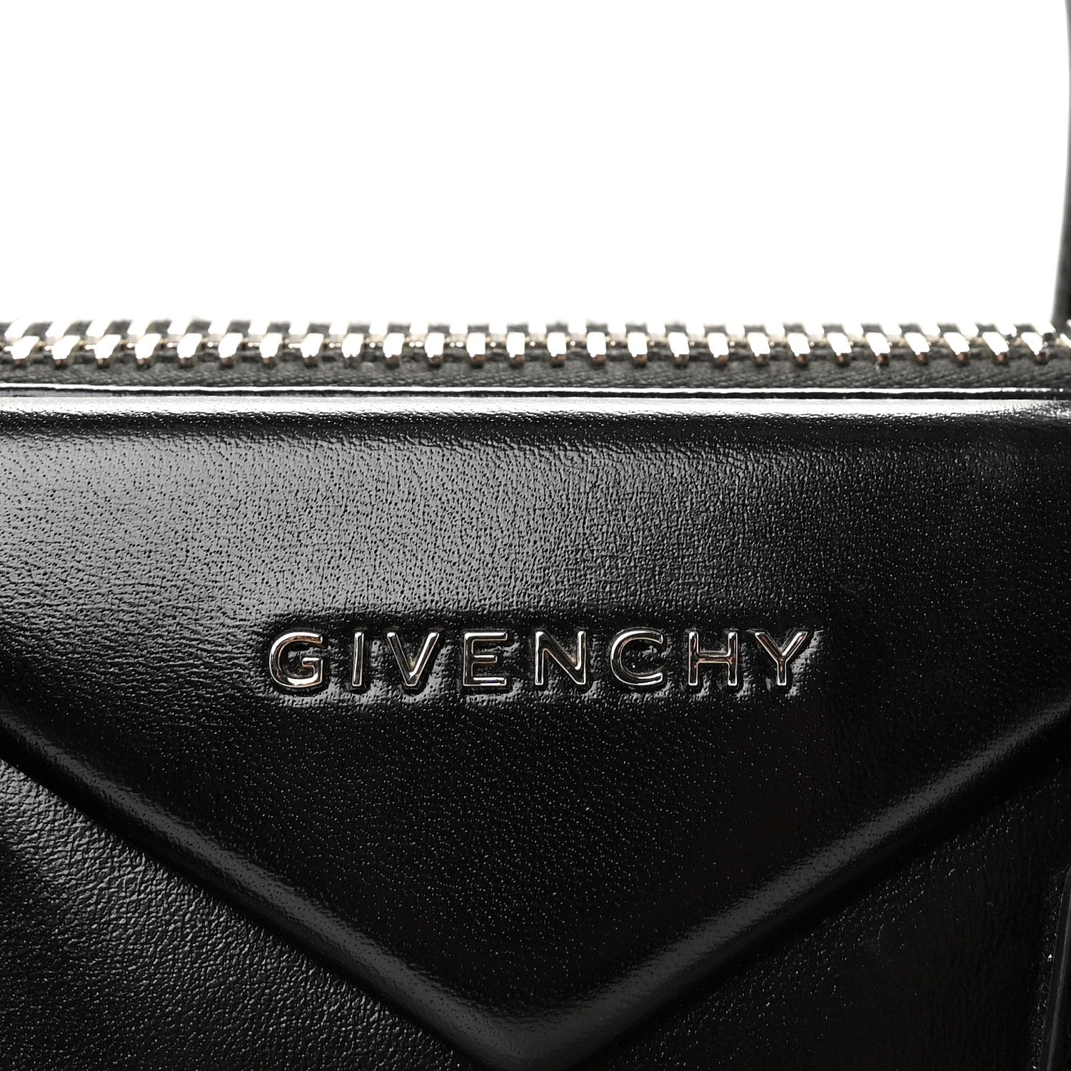 Shiny Lord Calfskin Small Antigona Black