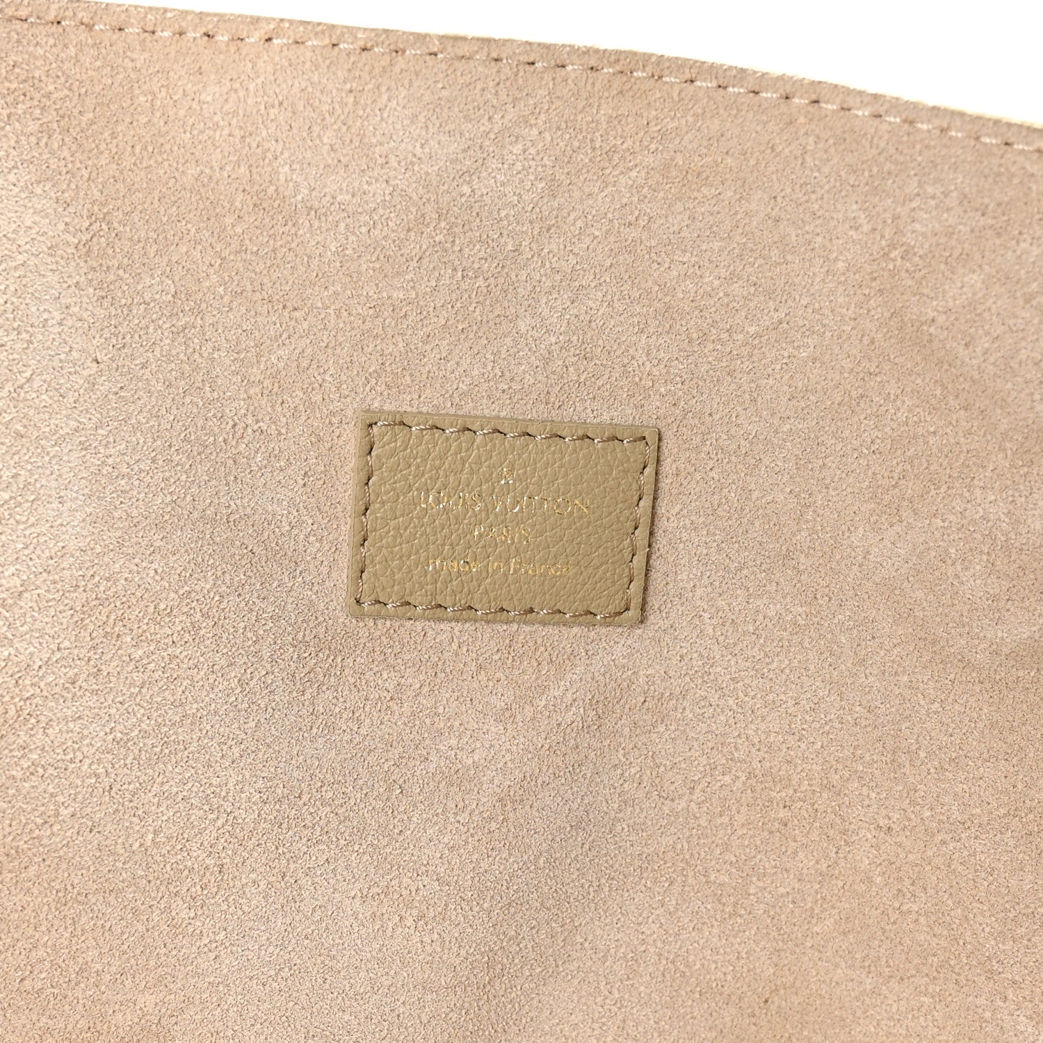 Grained Calfskin Low Key Cabas MM Clay