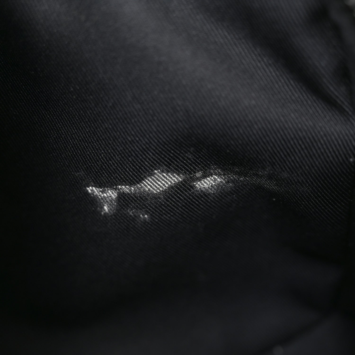 Taurillon Monogram S Lock Messenger Black