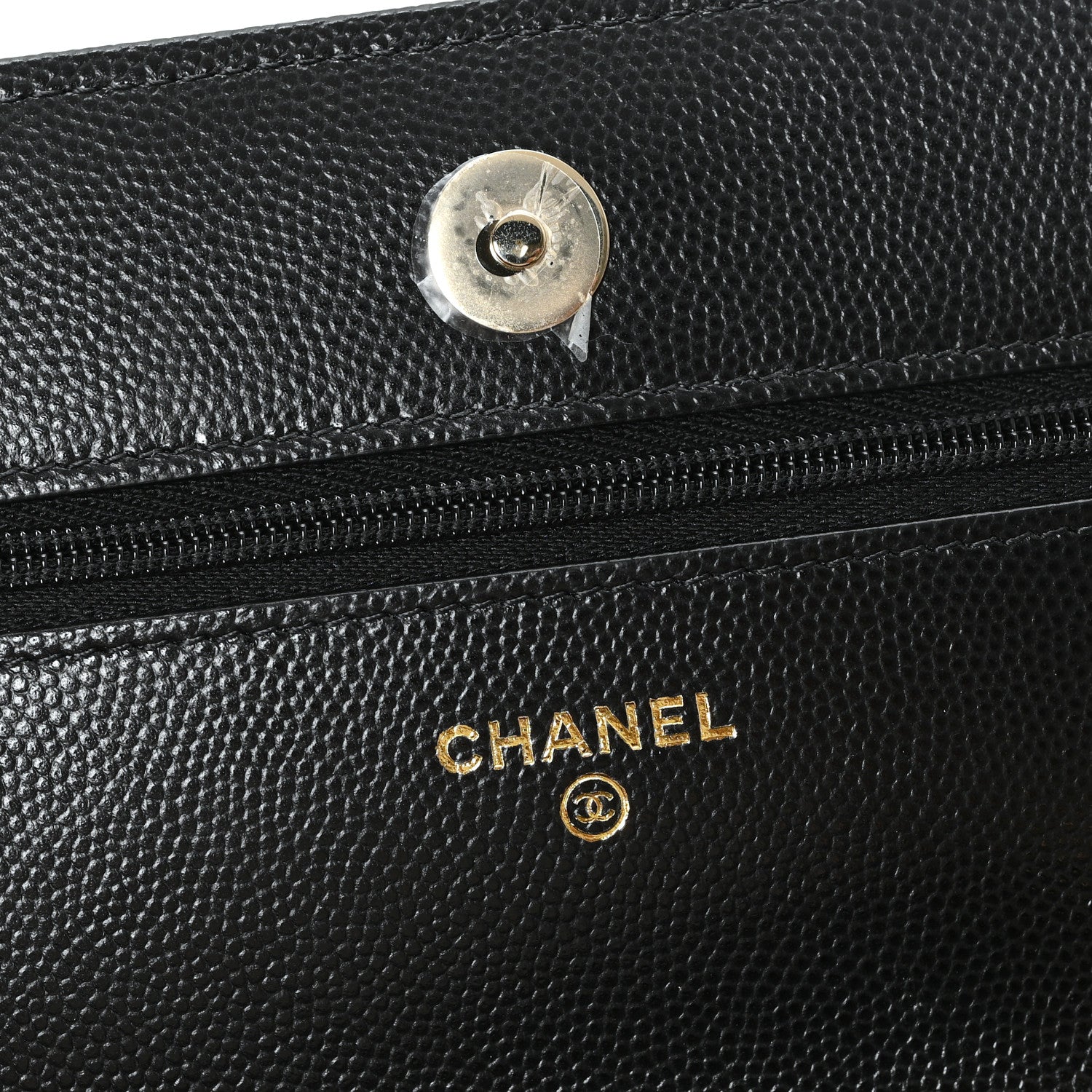 Caviar Quilted Crystal Heart CC Wallet On Chain WOC Black