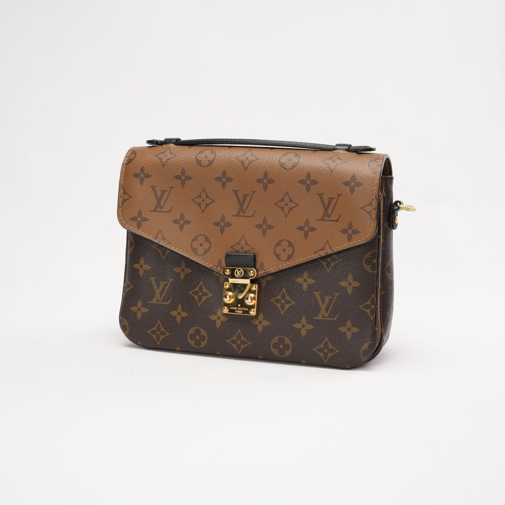 Louis Vuitton Monogram Pochette Metis MM Hand Bag 2017