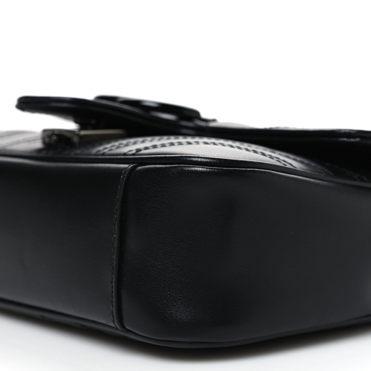 Calfskin Matelasse Monochrome Mini GG Marmont Shoulder Bag Black