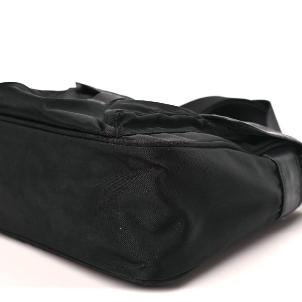 Nylon Vela Messenger Black