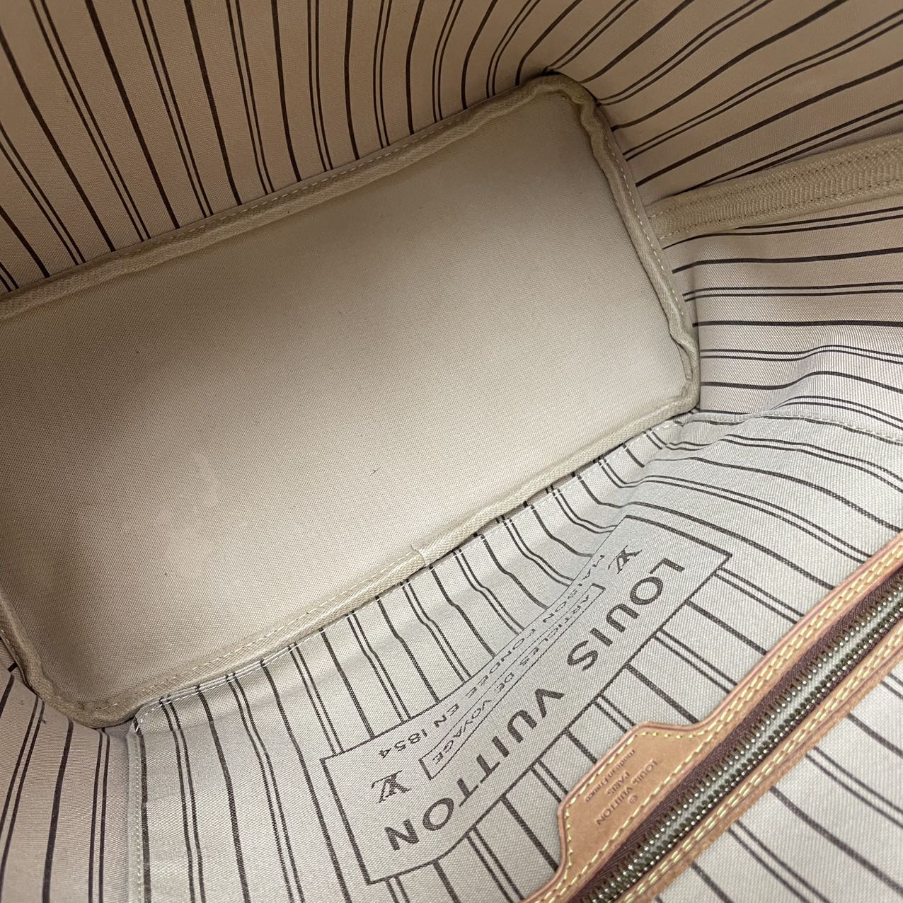 Louis Vuitton Monogram Neverfull MM Tote Bag 2020
