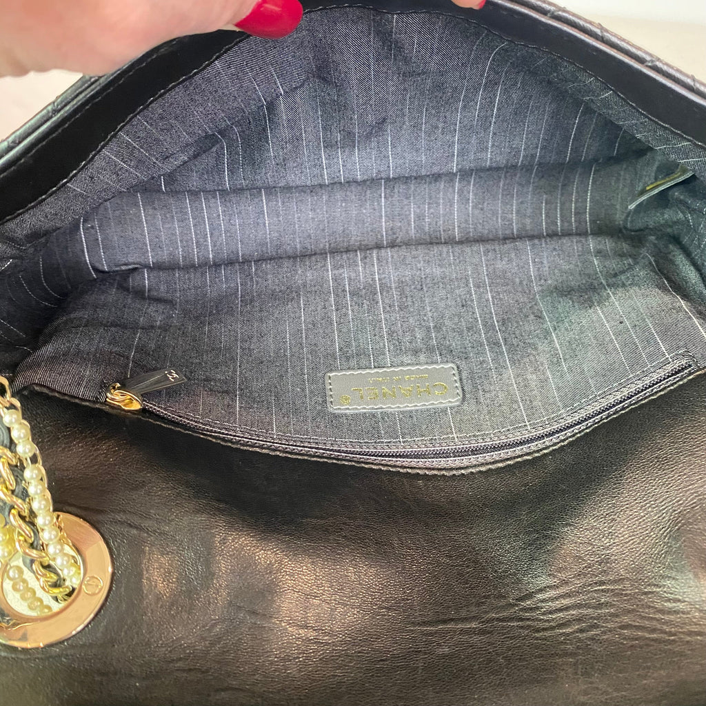 CHANEL Quilted Pearl CC Flap Shoulder Bag Black