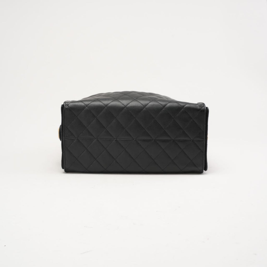 Chanel 25 Medium Caviar Gold-Tone Black 2025