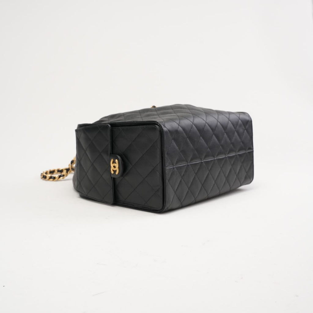 Chanel 25 Medium Caviar Gold-Tone Black 2025