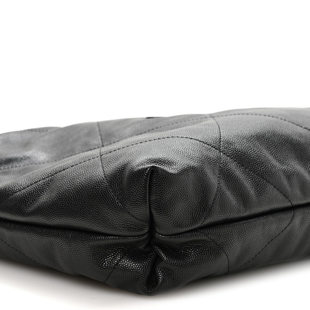 Shiny Caviar Quilted Monochrome Chanel 22 Black