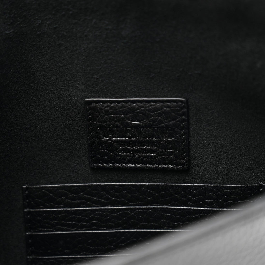 Pebbled Calfskin Large Rockstud Envelope Clutch Black