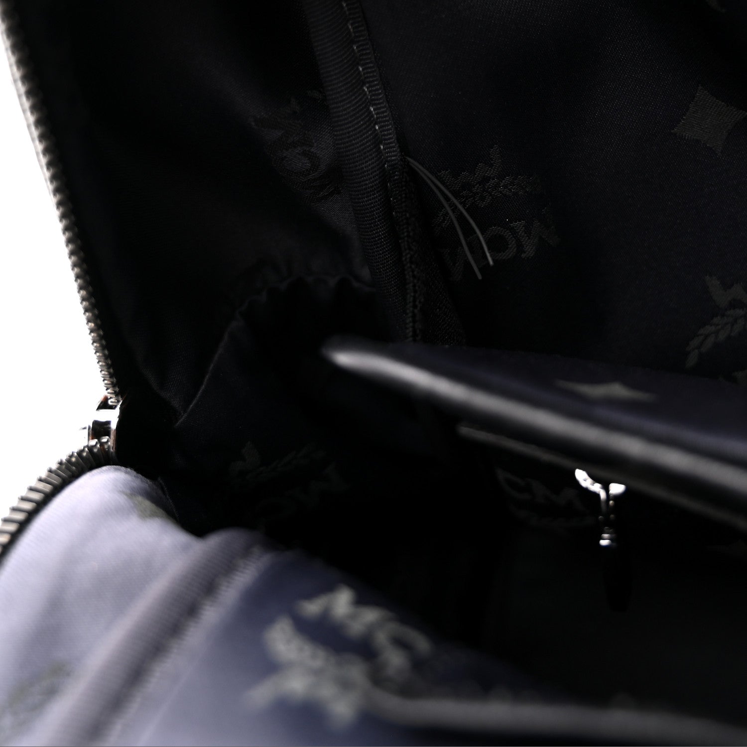 Visetos Studded Medium Dual Stark Backpack Black