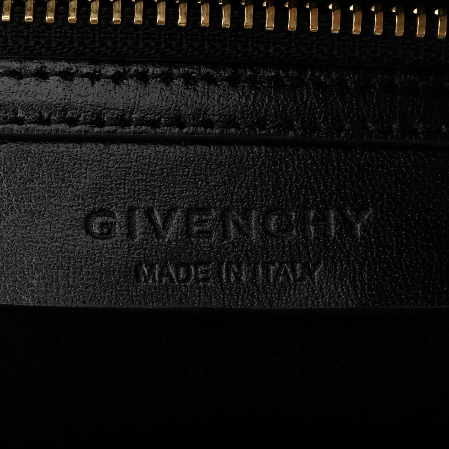 Shiny Lord Calfskin Medium Antigona Black
