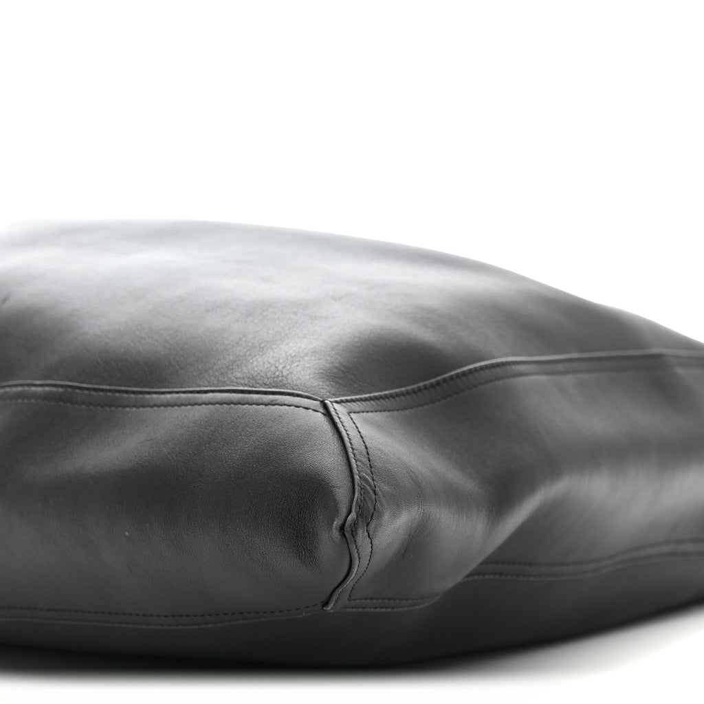 Silky Calfskin Large Hop Black