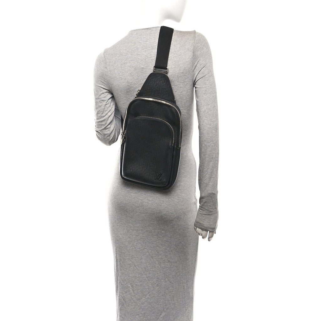 Taiga Avenue Sling Bag NM Black