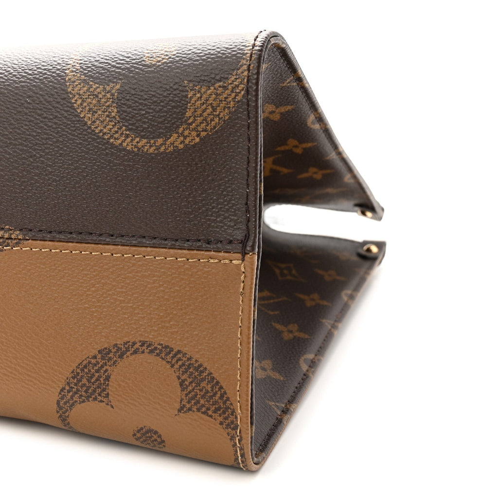 Reverse Monogram Giant Onthego MM
