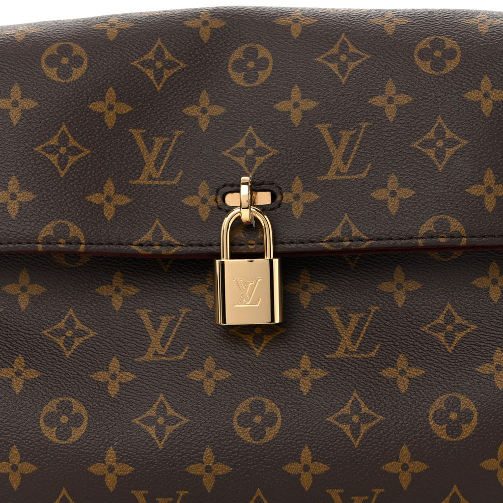 Monogram Hide Away MM