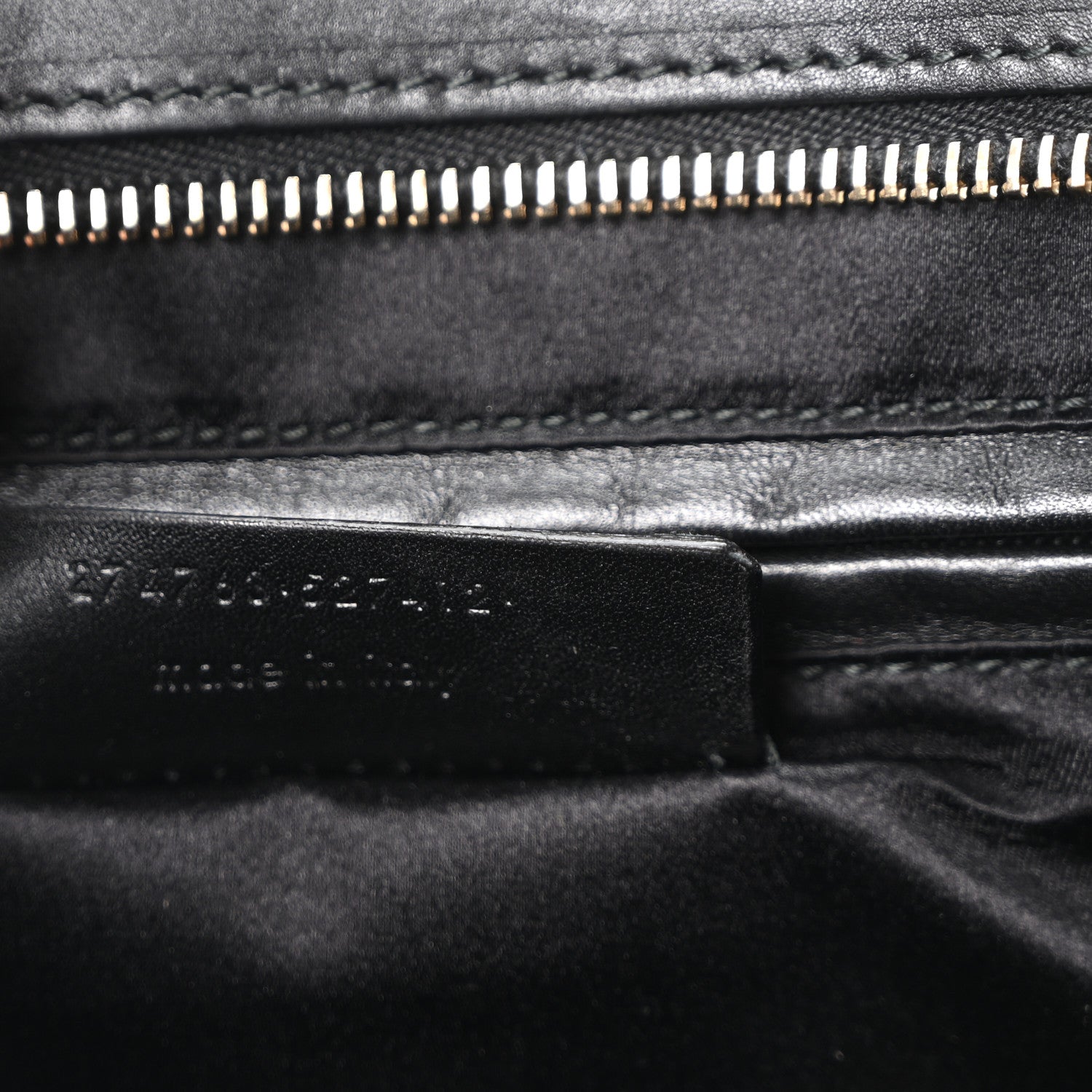 Textured Calfskin Medium Cabas ChYc Black