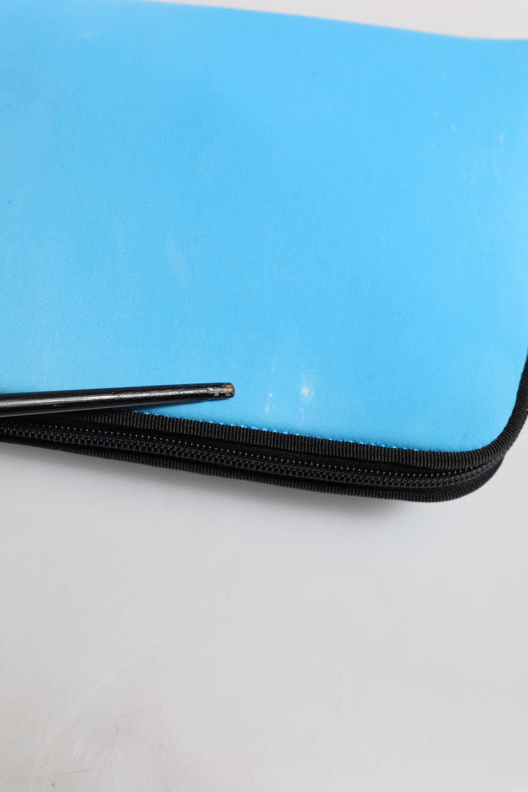Dolce & Gabbana Blue Nylon DG Logo Print Clutch Zip Pouch Women's Bag ( )