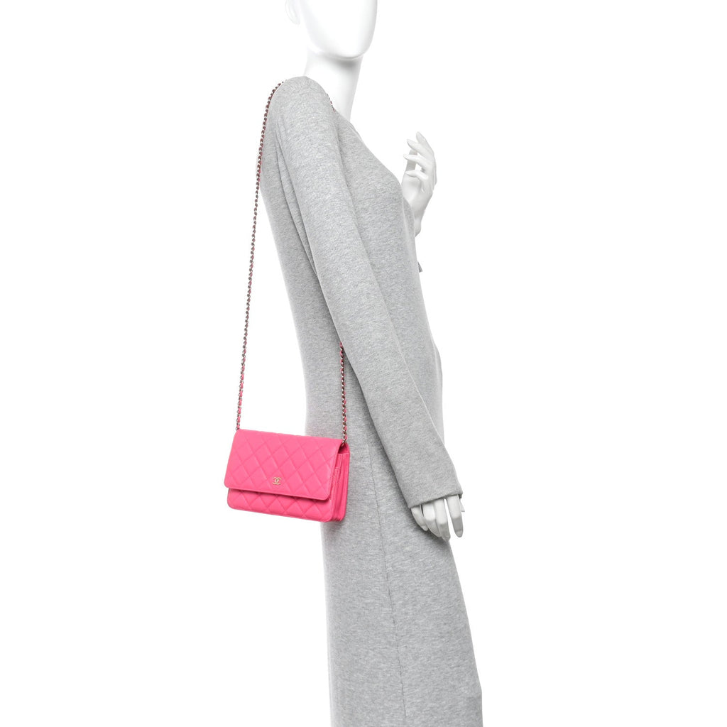Caviar Quilted Wallet on Chain WOC Fuchsia