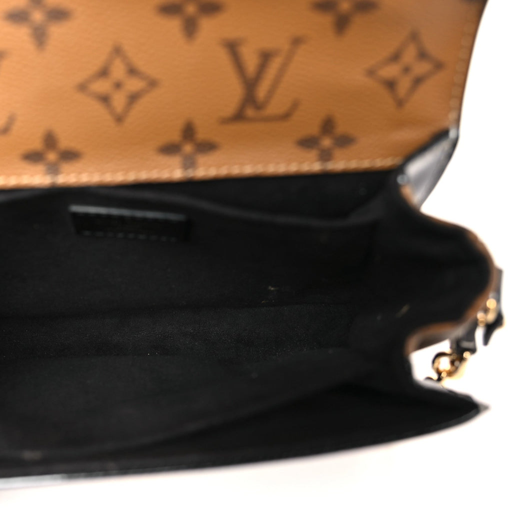 Shiny Epi Reverse Monogram Pochette Metis Mini Marine