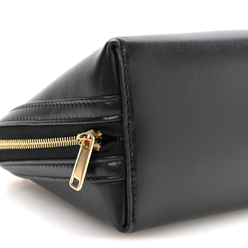 Smooth Calfskin Cuir Triomphe Clutch on Chain Black