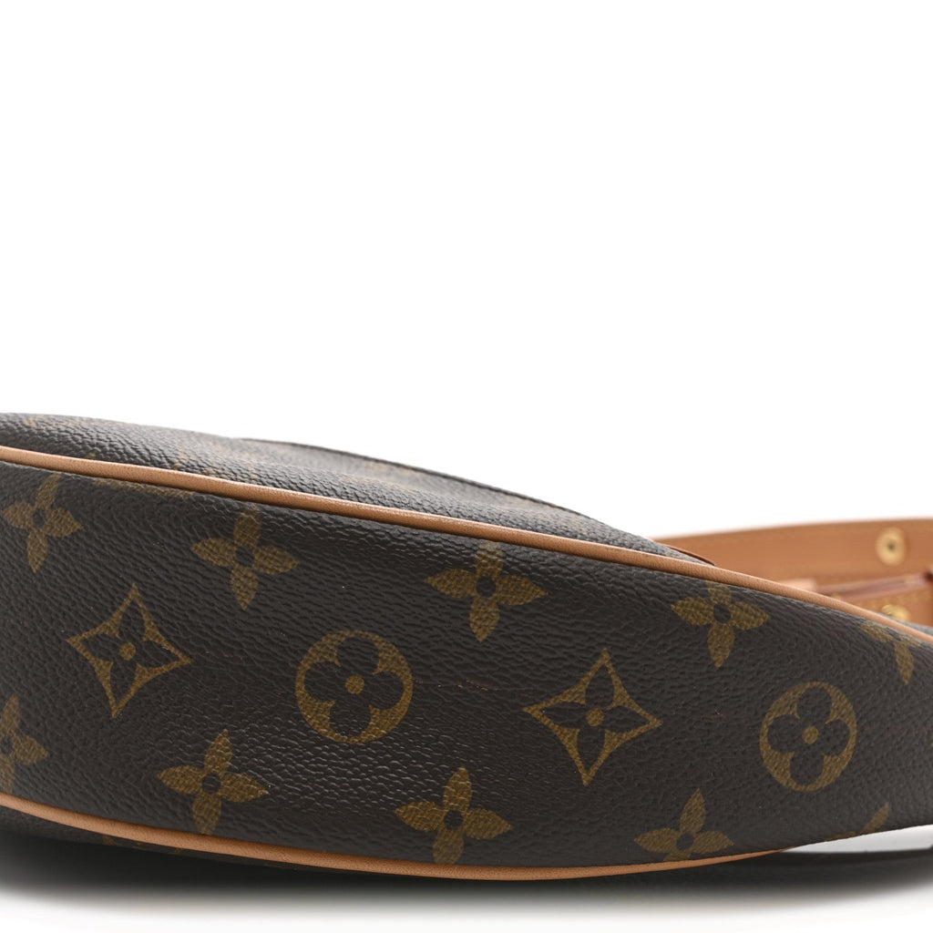 Monogram Loop