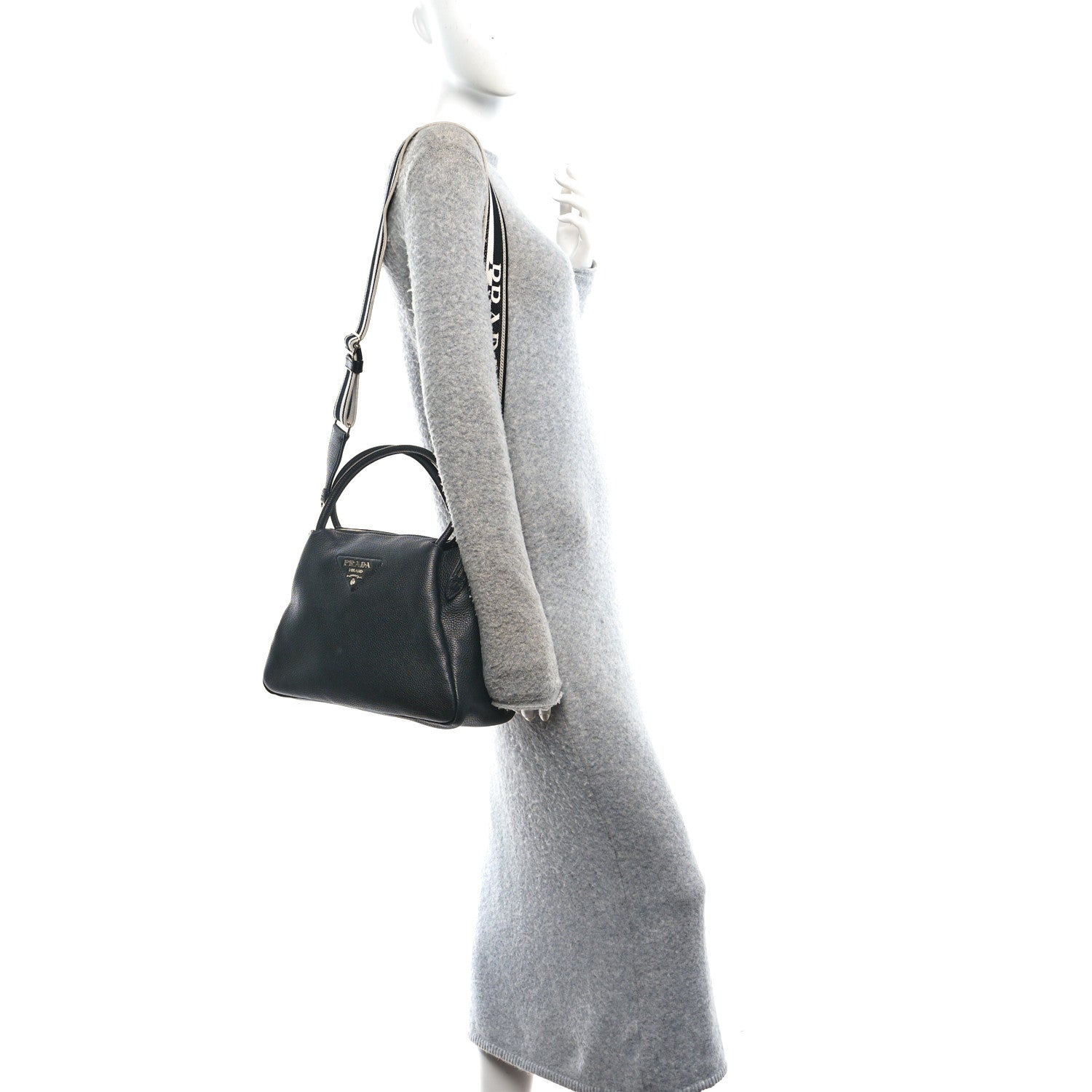 Vitello Daino Soft Medium Zippered Top Handle Bag Black