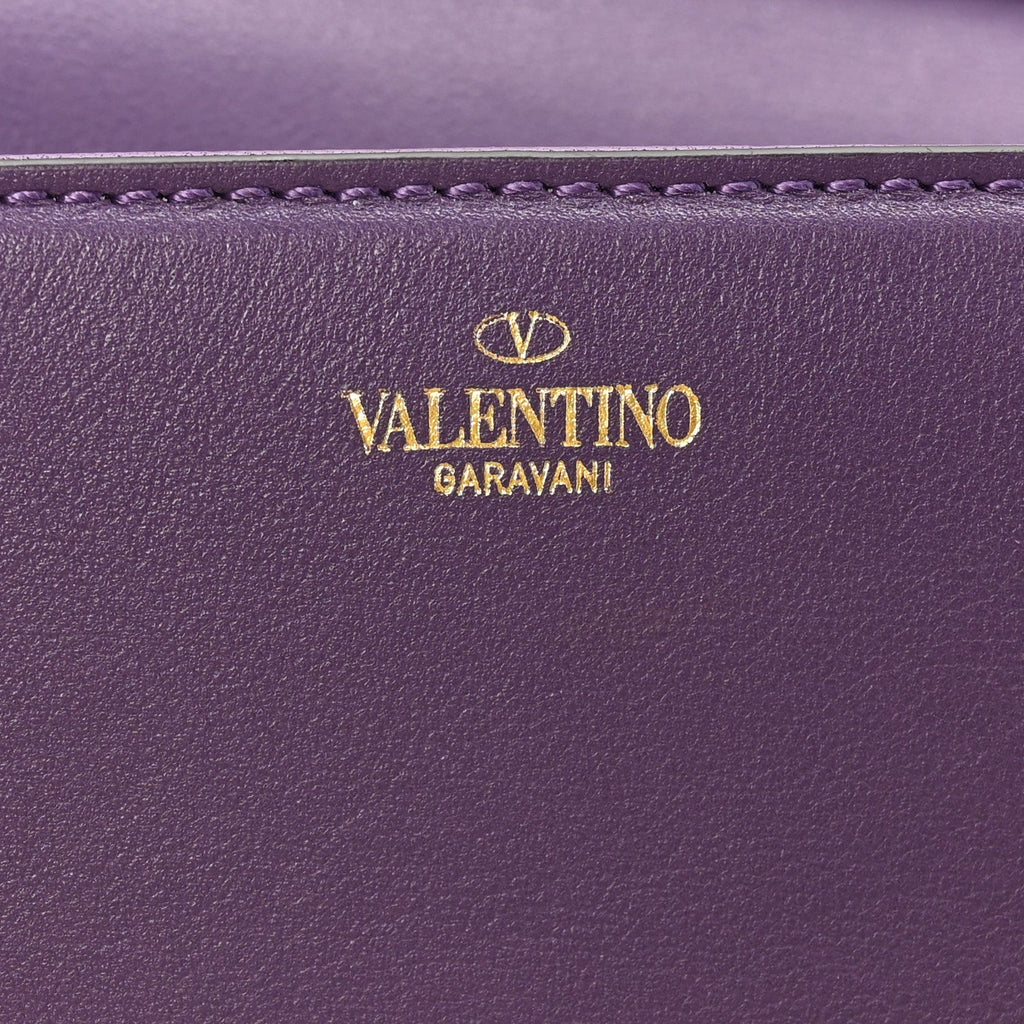 Calfskin Vlogo Loco Shoulder Bag Glicine