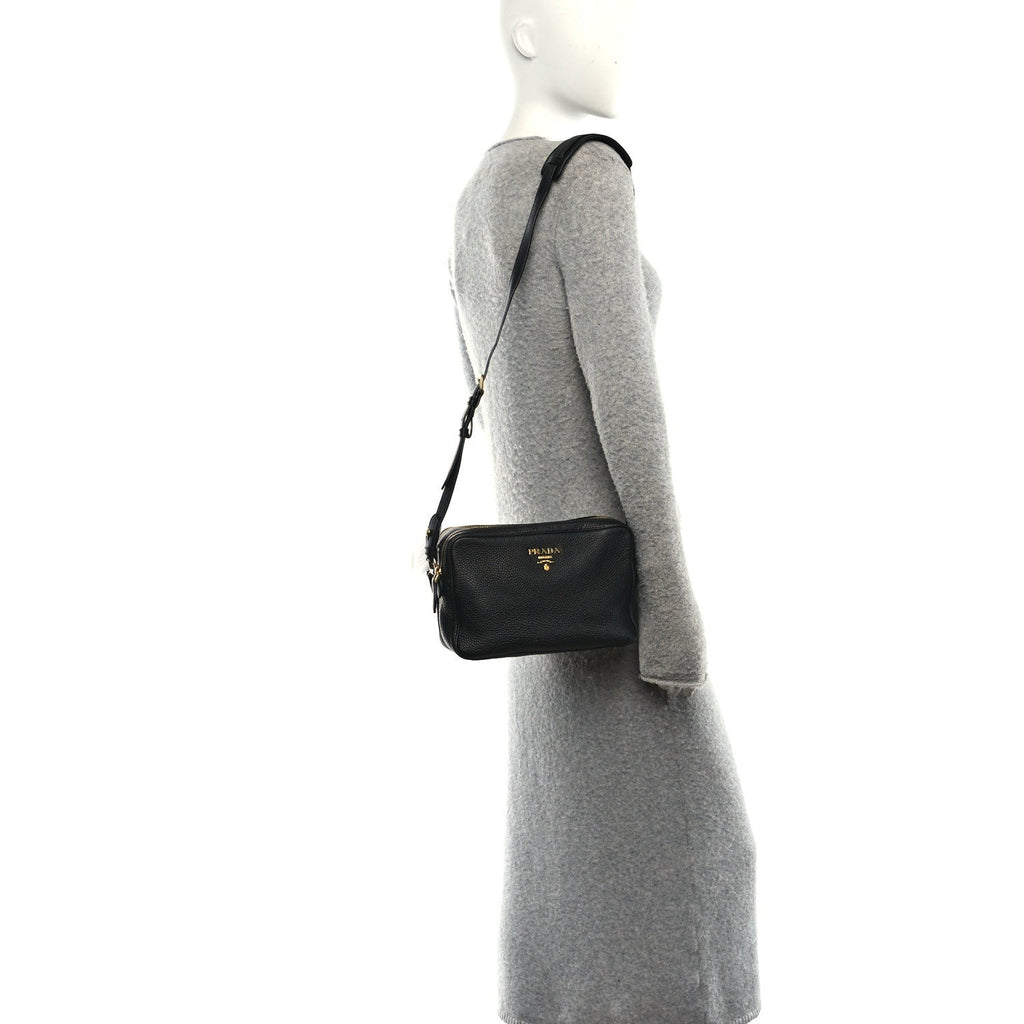 Vitello Daino Medium Double Zip Shoulder Bag Black