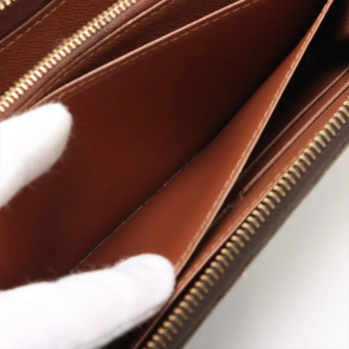 Louis Vuitton Monogram Zippy Wallet