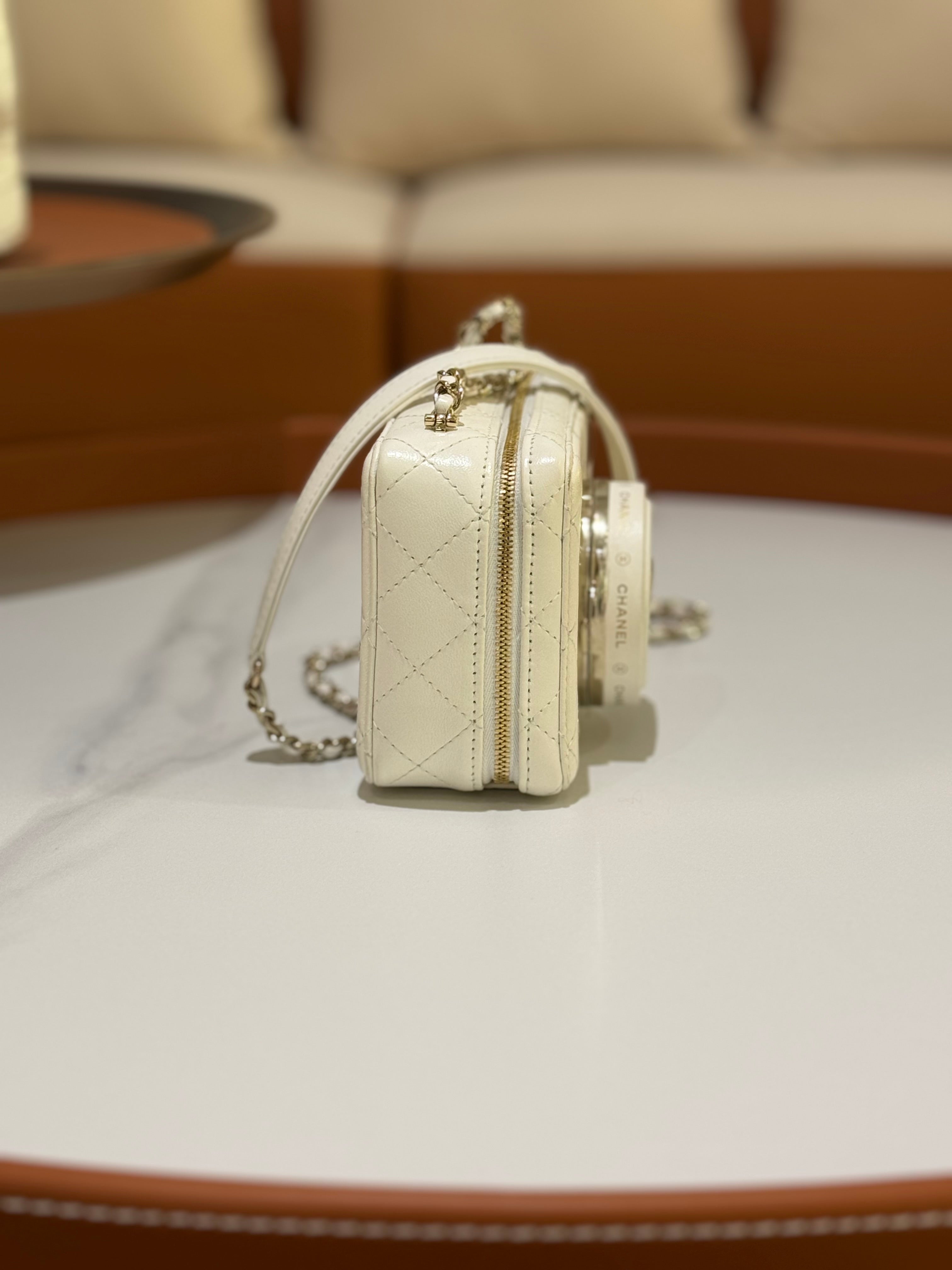 CHANEL CAMERA BAG WHITE