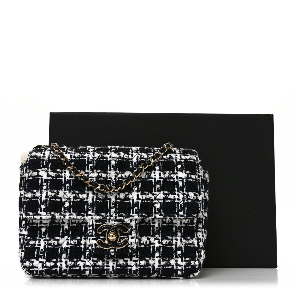 Tweed Resin Quilted Mini Heart Square Flap Navy White Black