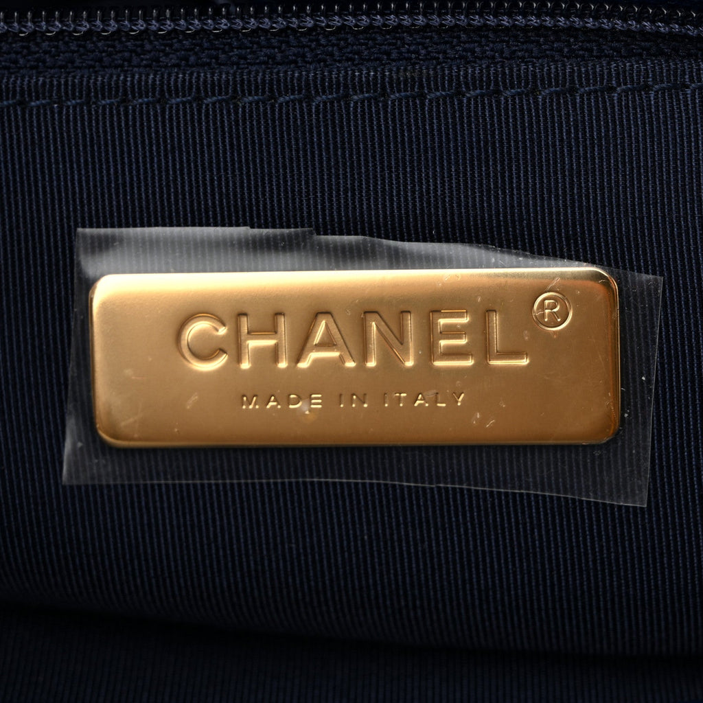 Goatskin Quilted Maxi Chanel 19 Flap Dark Blue