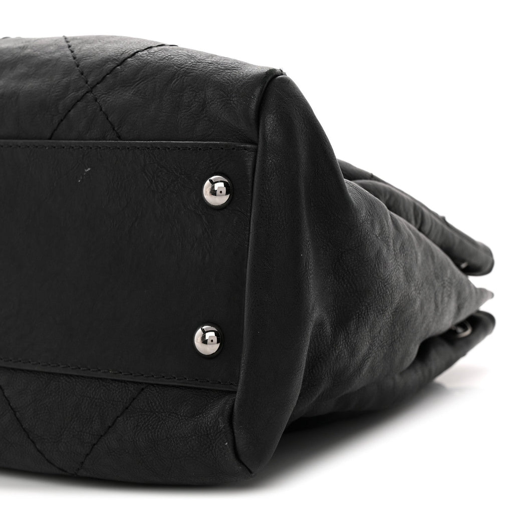 Calfskin Quilted Large Hamptons Flap Black