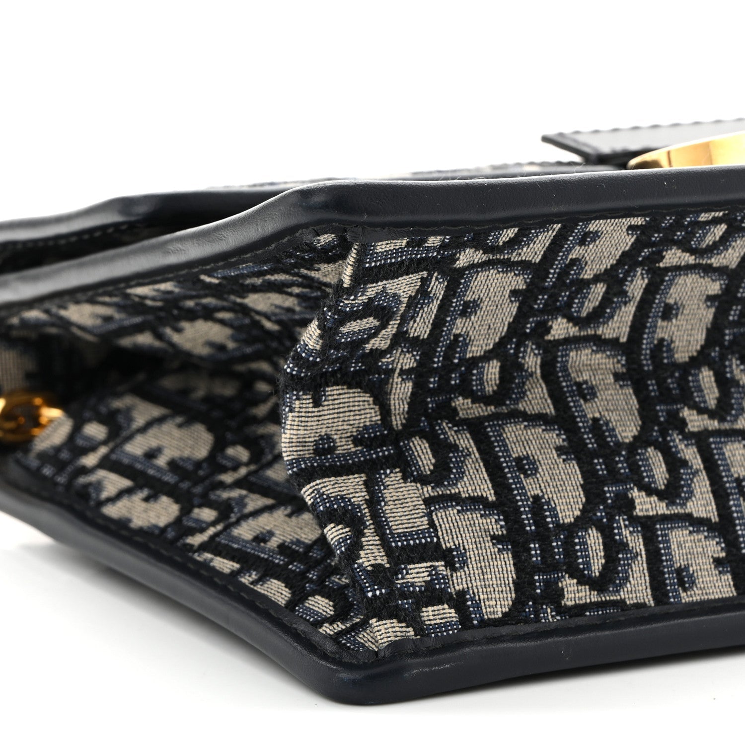 Oblique 30 Montaigne Chain Flap Bag Blue