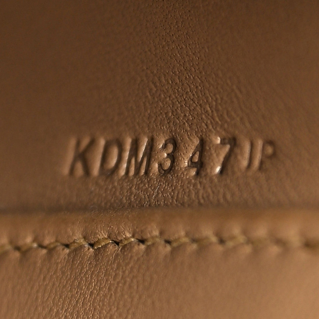Madame Calfskin Kelly Elan Poussiere