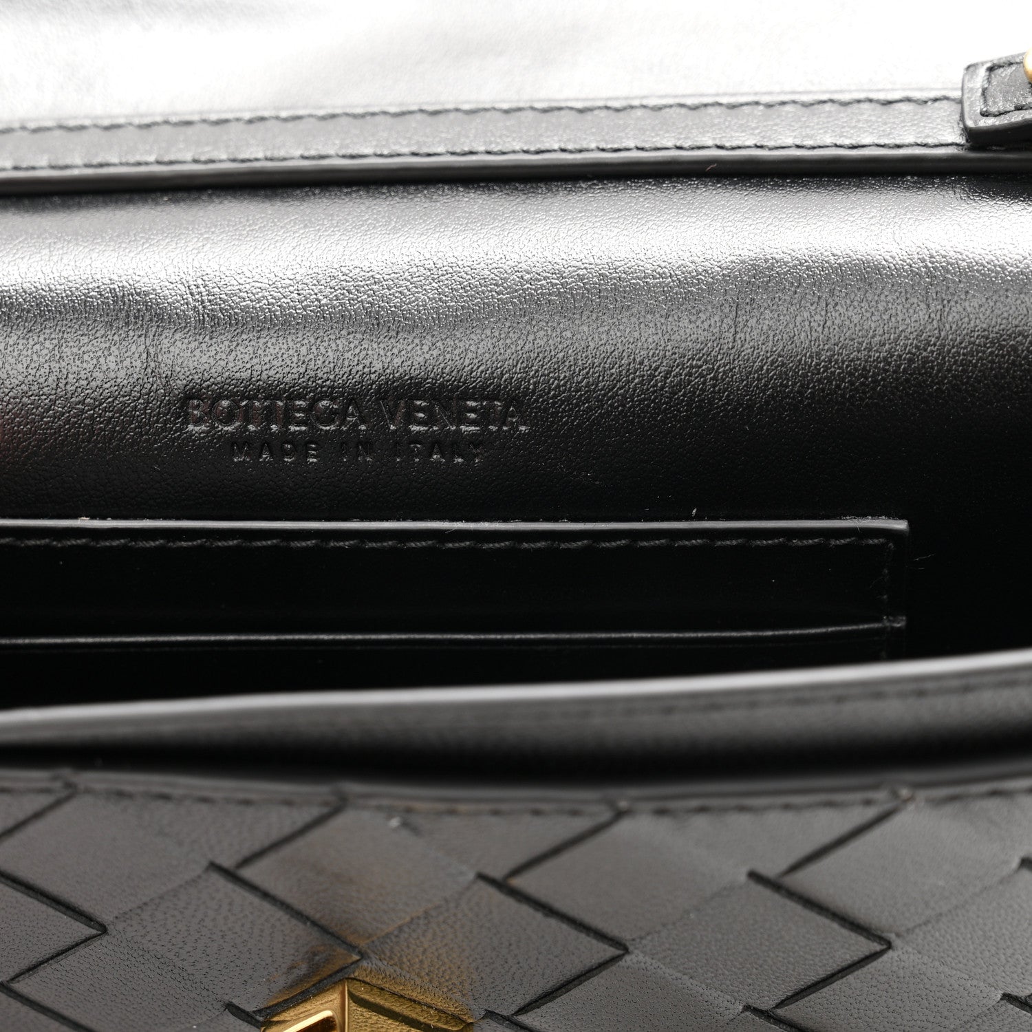 Nappa Intrecciato Andiamo Pouch On Chain Black
