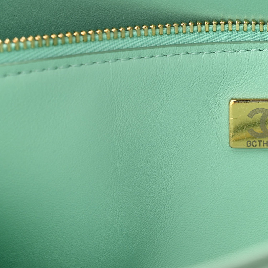 Suede Calfskin Small Souplissimo Maxi Flap Green