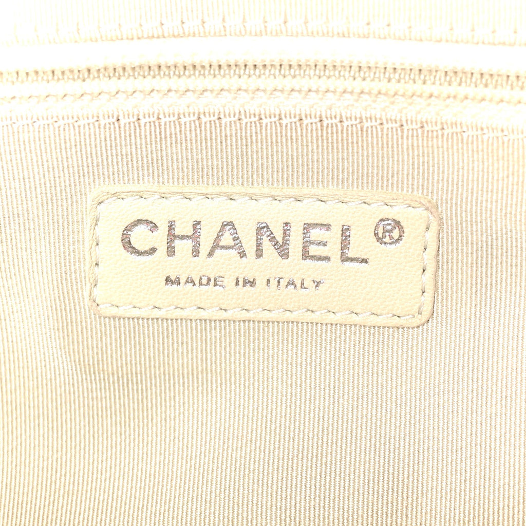 Washed Lambskin Quilted Medium Chain Around Messenger Red