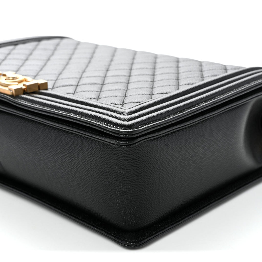 Caviar Quilted Large Boy Flap Black